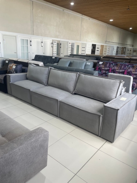 ����� ����